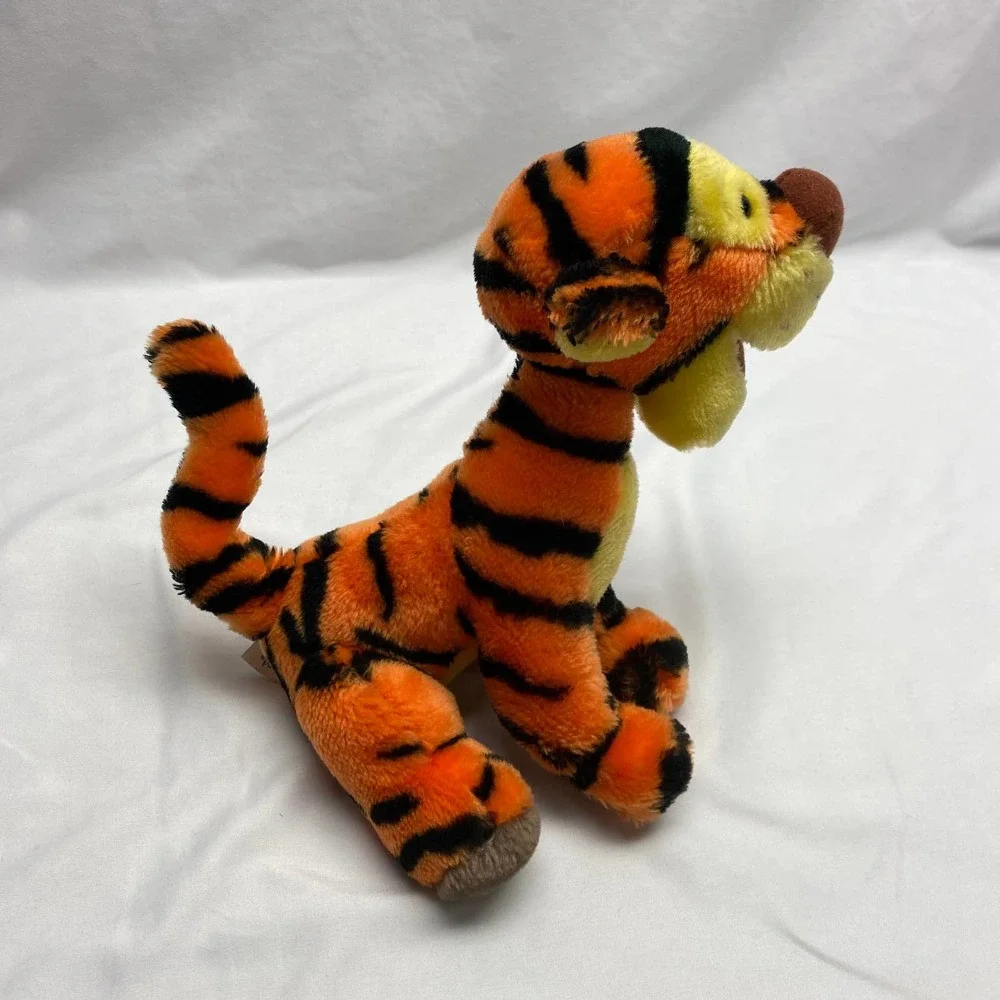 Disneyland Walt Disney World Tigger plush toy 10